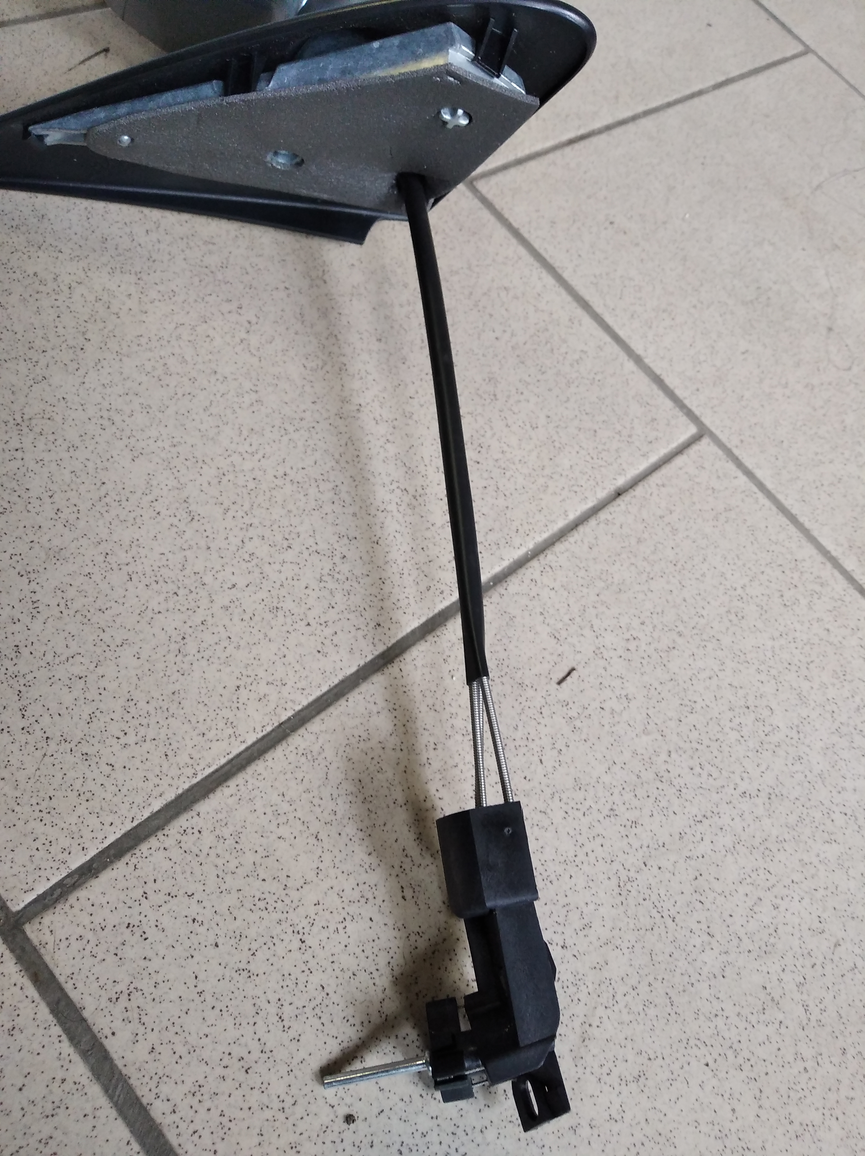 Original Zrcátko zpětné L kabelem ovládané